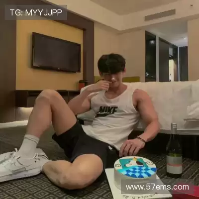 伊煊锴
